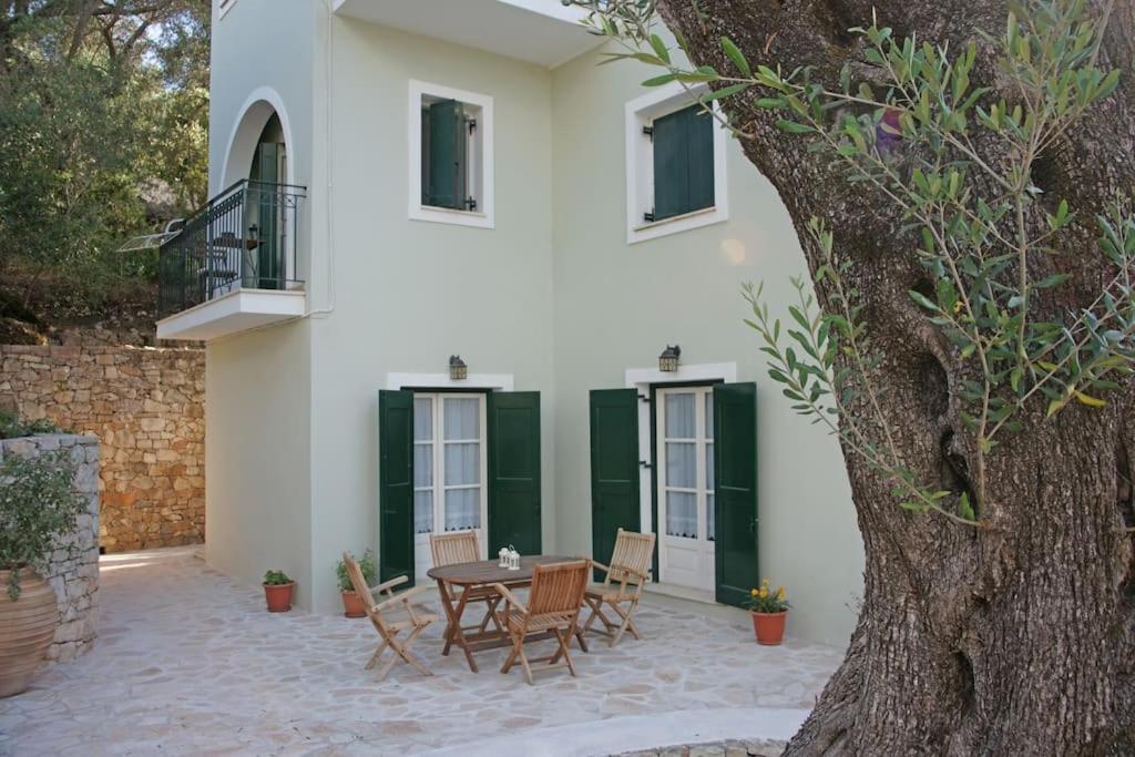 Fereniki's Place * Gaios