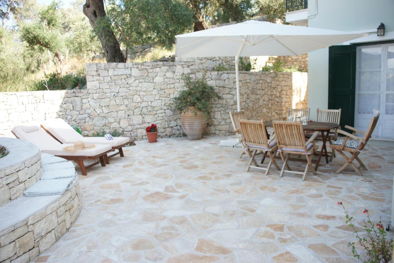 Fereniki's Place * Gaios